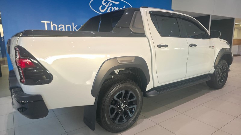 Toyota Hilux - Ford Amanzimtoti - Image 4