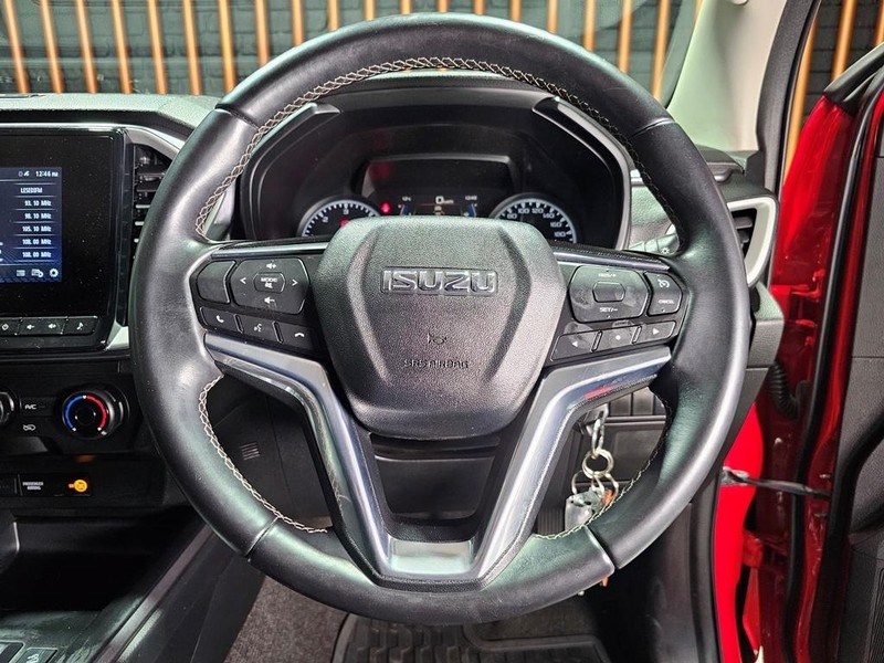 Isuzu D-Max - Mit Mak Motors - Image 11