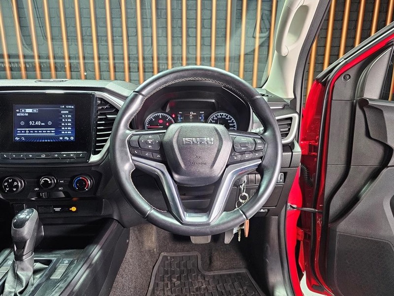 Isuzu D-Max - Mit Mak Motors - Image 10