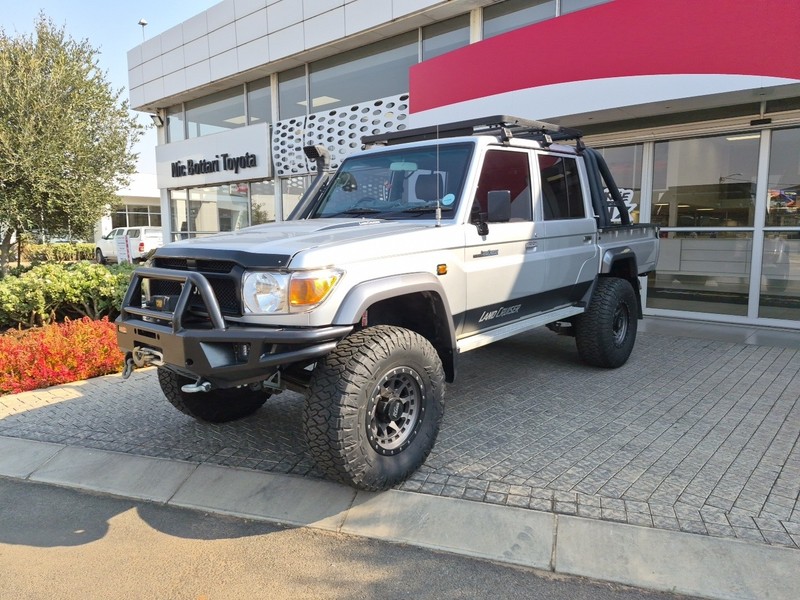 Toyota land cruiser 79 - Nic Bottari Toyota - Image 17