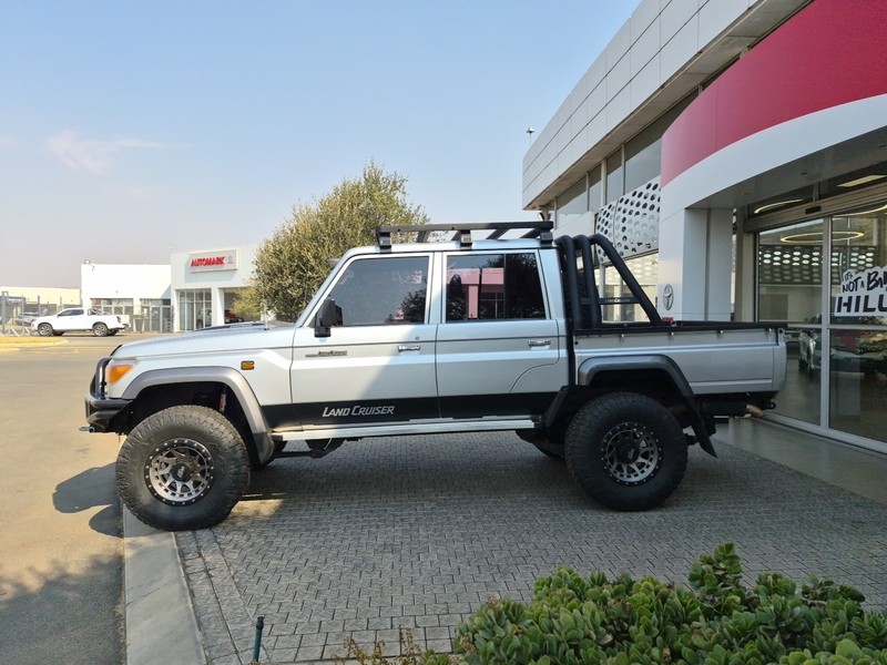 Toyota land cruiser 79 - Nic Bottari Toyota - Image 19