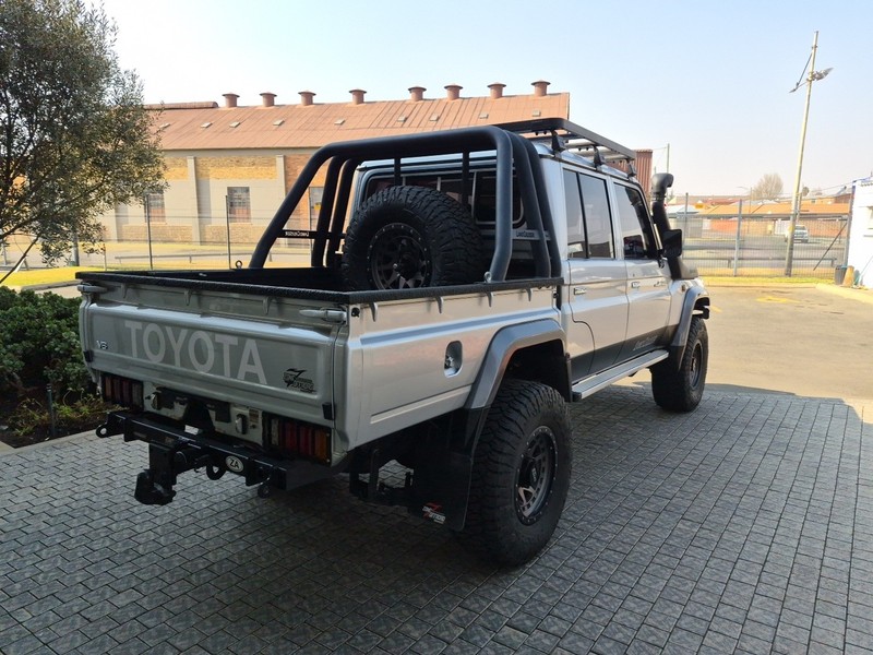 Toyota land cruiser 79 - Nic Bottari Toyota - Image 21