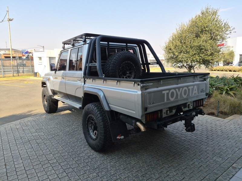Toyota land cruiser 79 - Nic Bottari Toyota - Image 18