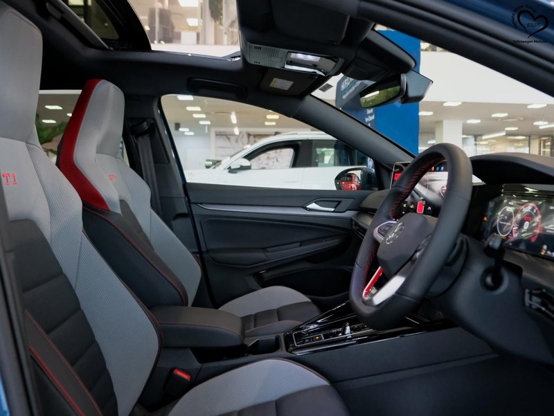 Volkswagen Golf - Hatfield VW Melrose Arch - Image 12