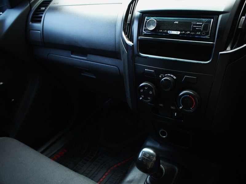 Isuzu D-Max - Authentique Autos - Image 8