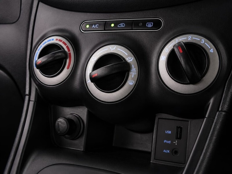 Hyundai i10 - Authentique Autos - Image 7