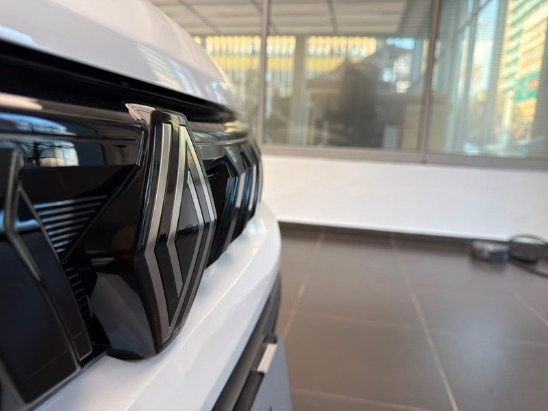 Renault Triber - Audi Centre Braamfontein - Image 29