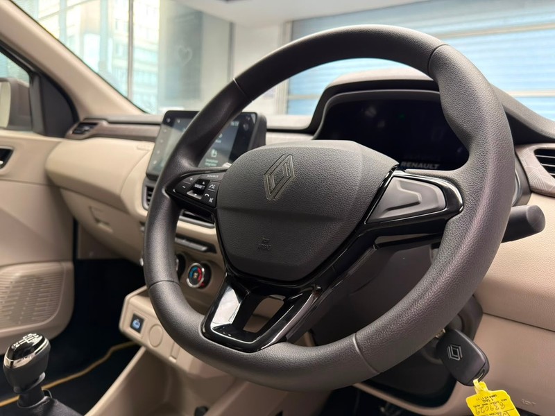 Renault Triber - Audi Centre Braamfontein - Image 12