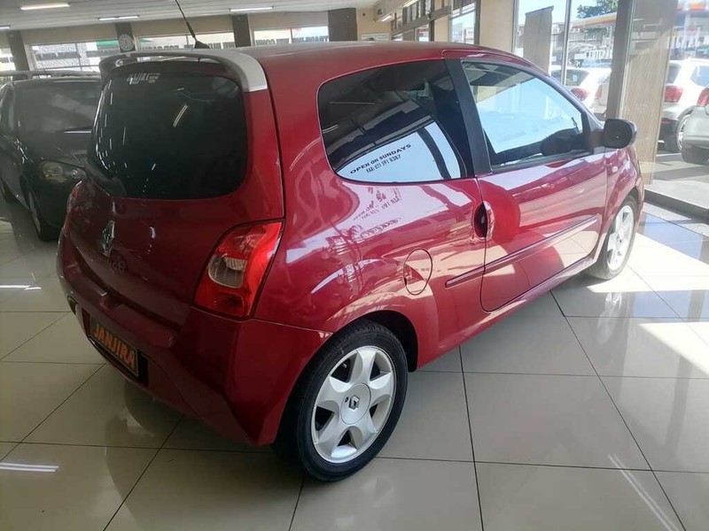Renault Twingo - Janjira Cars Sales - Image 4