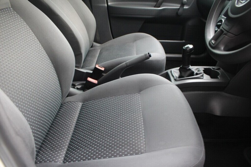 Volkswagen Polo Vivo - Authentique Autos - Image 3