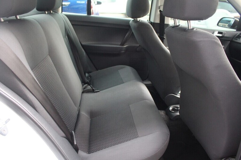 Volkswagen Polo Vivo - Authentique Autos - Image 6