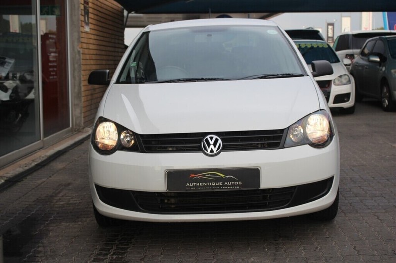Volkswagen Polo Vivo - Authentique Autos - Image 2