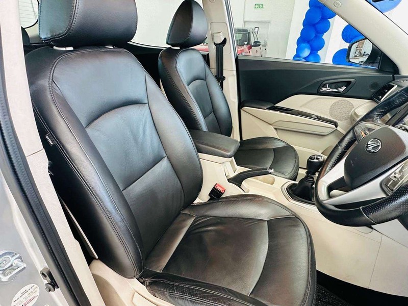 Mahindra XUV300 - Thorp Tableview - Image 10