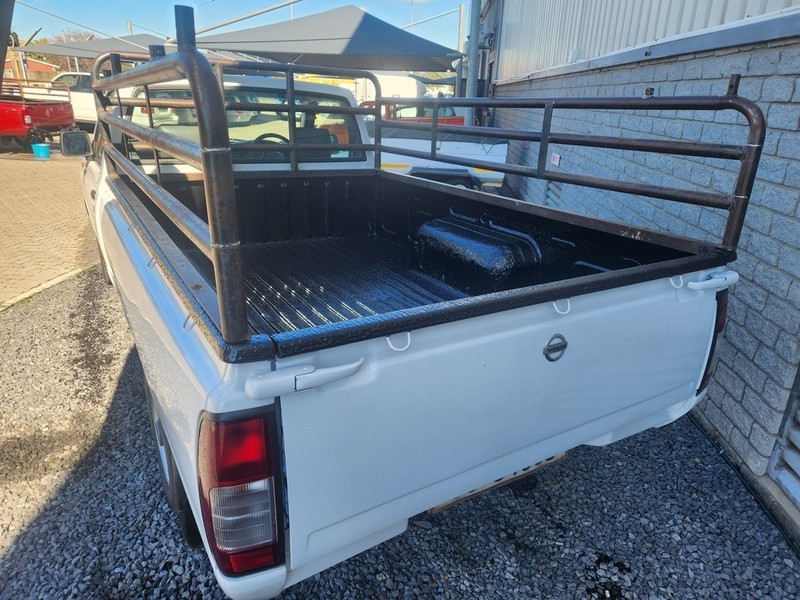 Nissan NP300 Hardbody - WHEELSPOT - Image 2