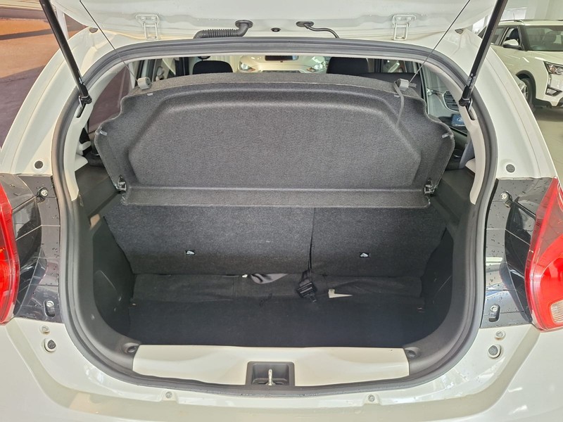 Toyota Vitz - MG Midrand - Image 8