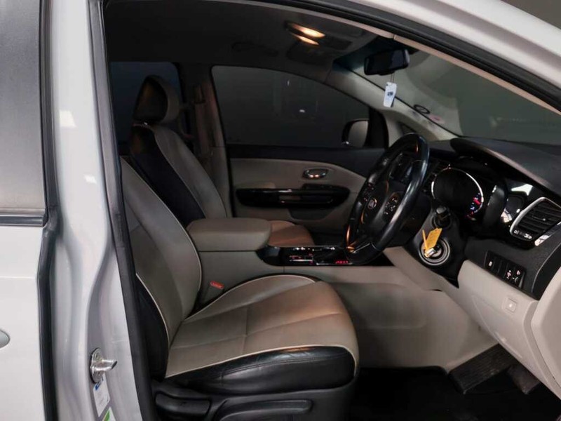 Kia grand sedona - Auto Investments Hatfield - Image 15