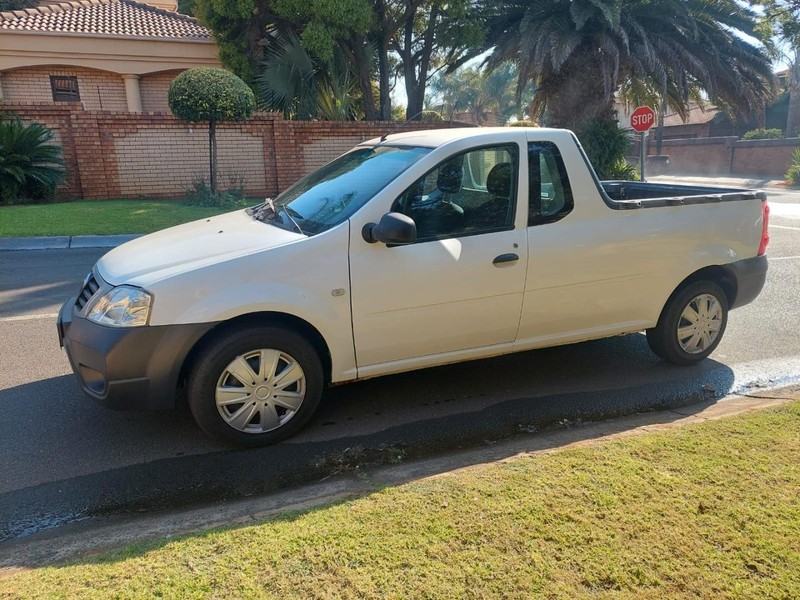 Nissan NP200 - Mit Mak Motors - Image 1
