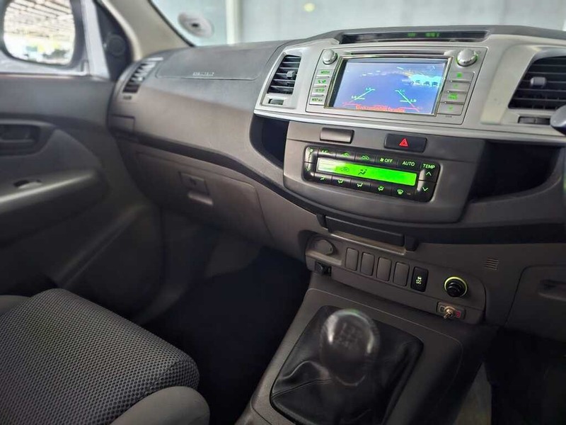 Toyota Hilux - Auto Hot Spot - Image 9