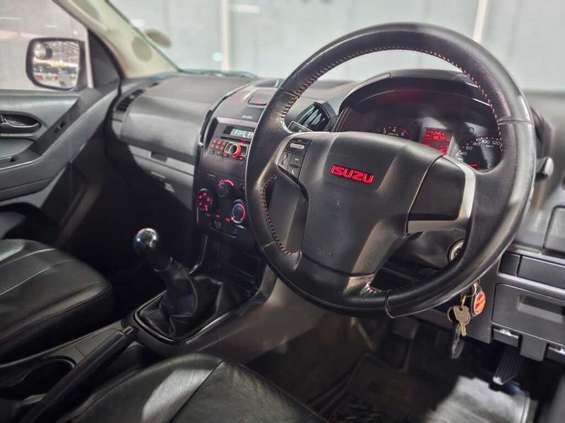 Isuzu KB - Auto Hot Spot - Image 6