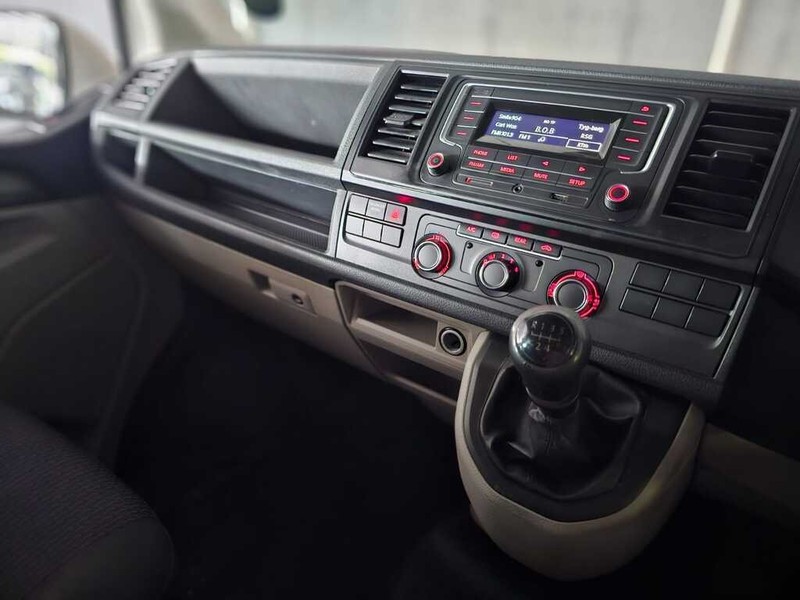 Volkswagen Transporter - Auto Hot Spot - Image 11