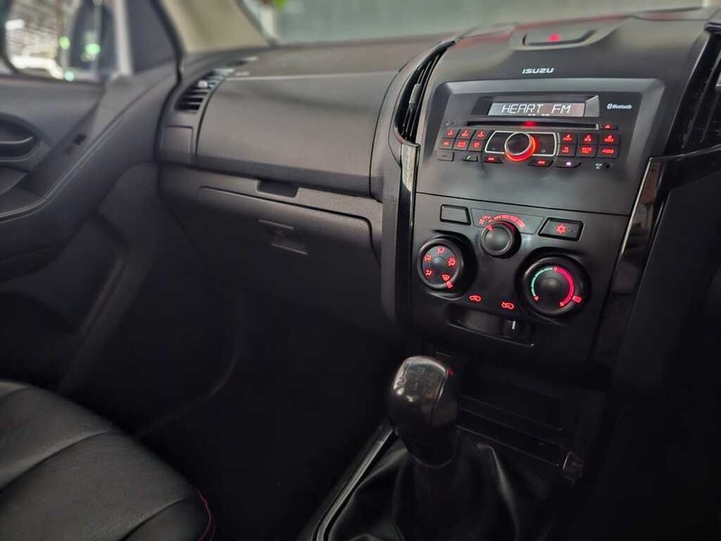 Isuzu D-Max - Auto Hot Spot - Image 10