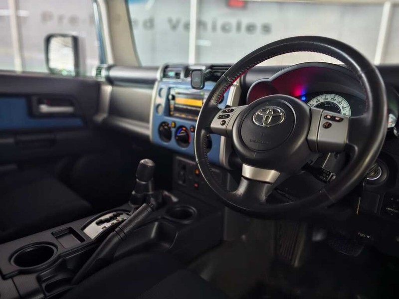 Toyota FJ Cruiser - Auto Hot Spot - Image 7