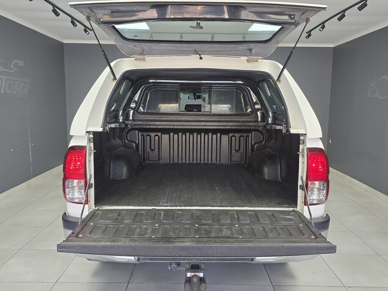 Toyota Hilux - WP Motors - Image 13