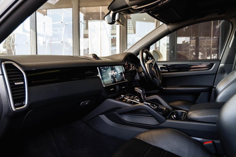 Porsche Cayenne - Bruma Nissan - Image 23