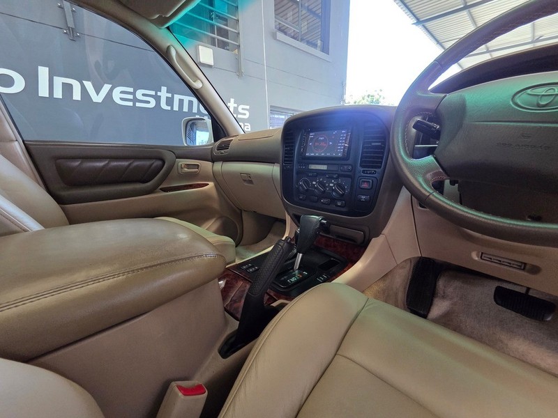 Toyota Land Cruiser - Auto Investments Montana - Image 15