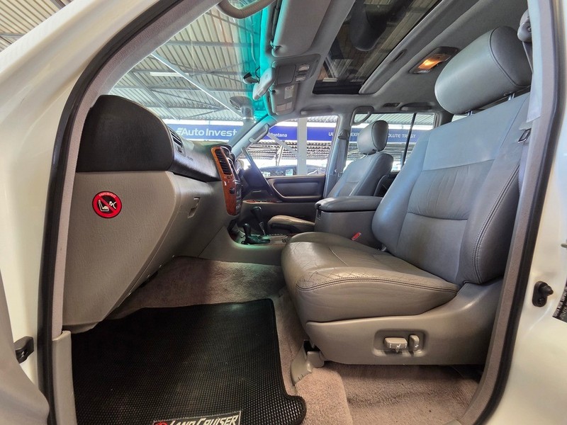 Toyota Land Cruiser - Auto Investments Montana - Image 11