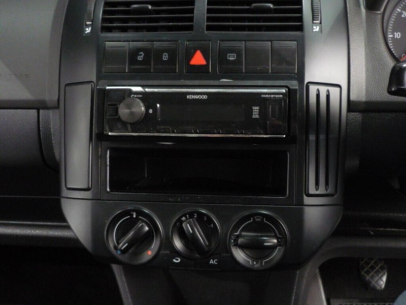 Volkswagen Polo Vivo - LisaCars - Image 15