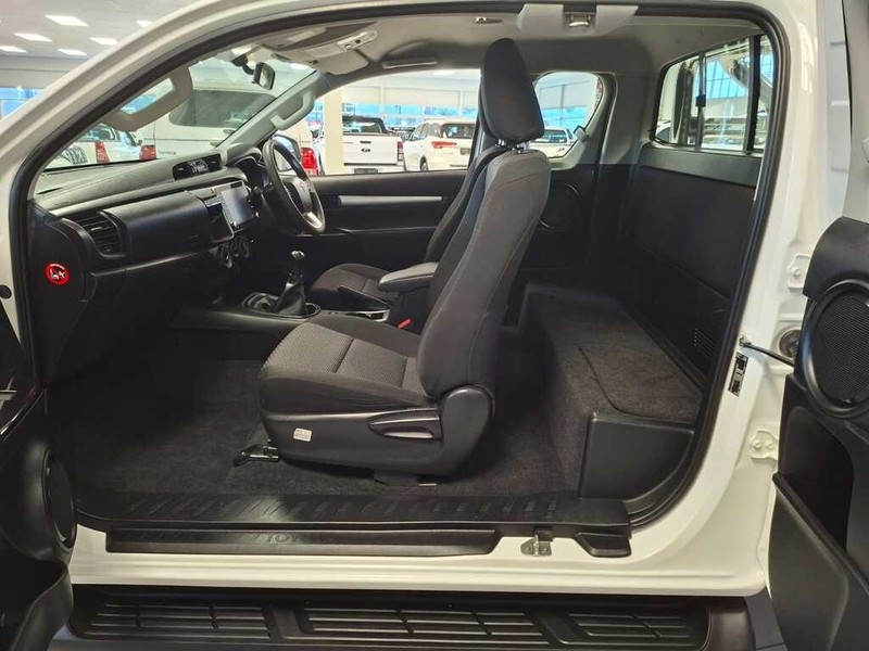 Toyota Hilux - Cargen Auto - Image 9