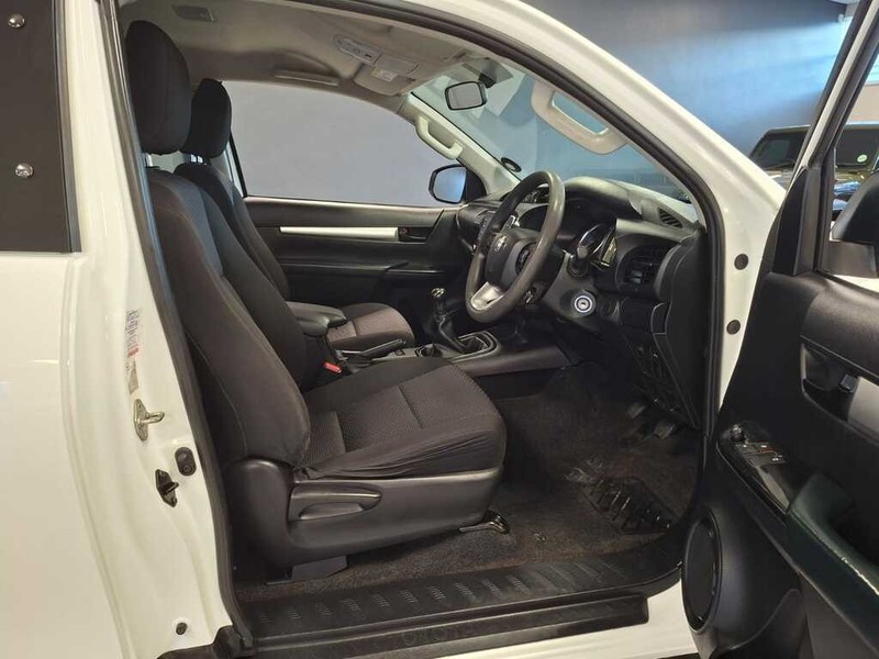 Toyota Hilux - Cargen Auto - Image 12