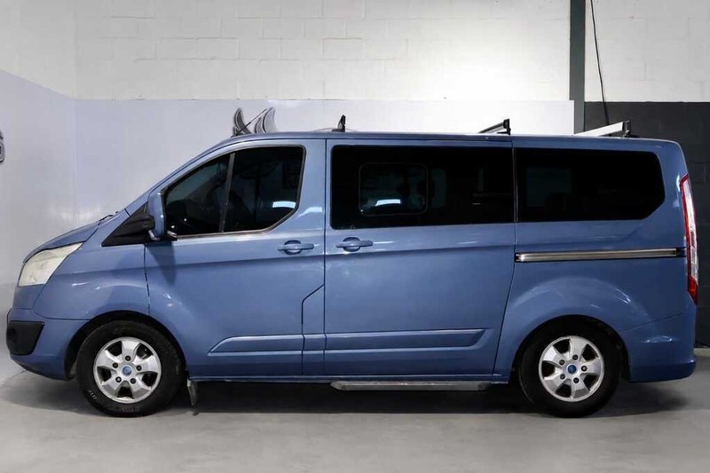 Ford Tourneo Custom - Bluebird Motors - Image 20