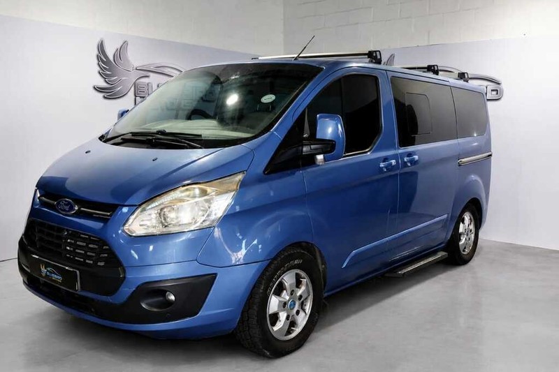 Ford Tourneo Custom - Bluebird Motors - Image 18