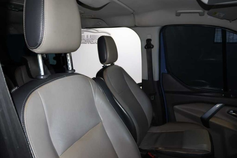 Ford Tourneo Custom - Bluebird Motors - Image 5