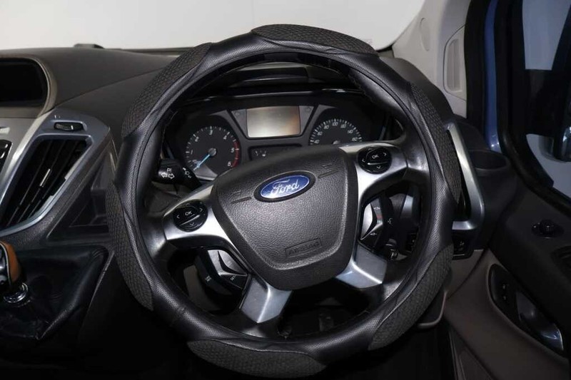 Ford Tourneo Custom - Bluebird Motors - Image 12