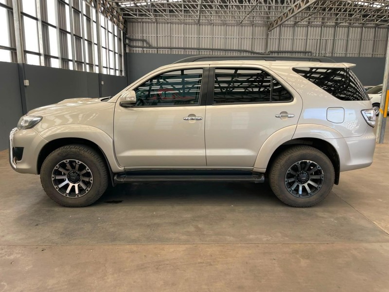 Toyota Fortuner - Mit Mak Motors - Image 7