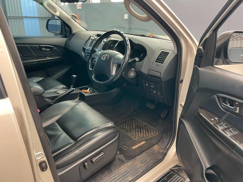 Toyota Fortuner - Mit Mak Motors - Image 5