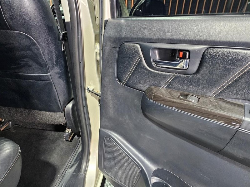 Toyota Fortuner - Mit Mak Motors - Image 21