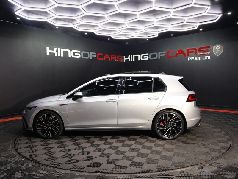 Volkswagen Golf - KING OF CARS - Image 4