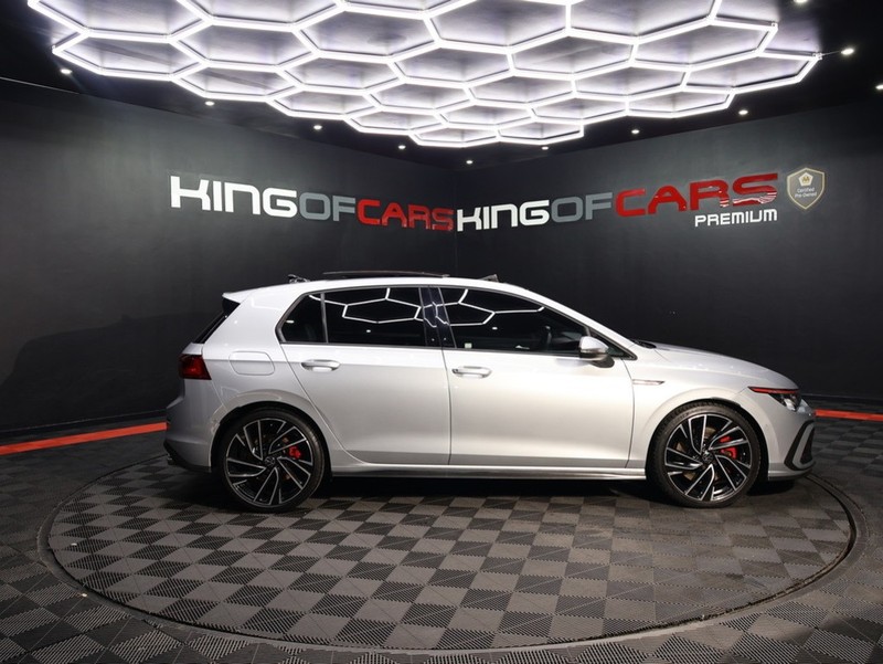 Volkswagen Golf - KING OF CARS - Image 5