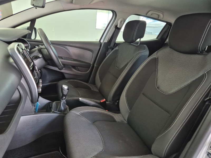 Renault Clio - Ford Bryanston - Image 6