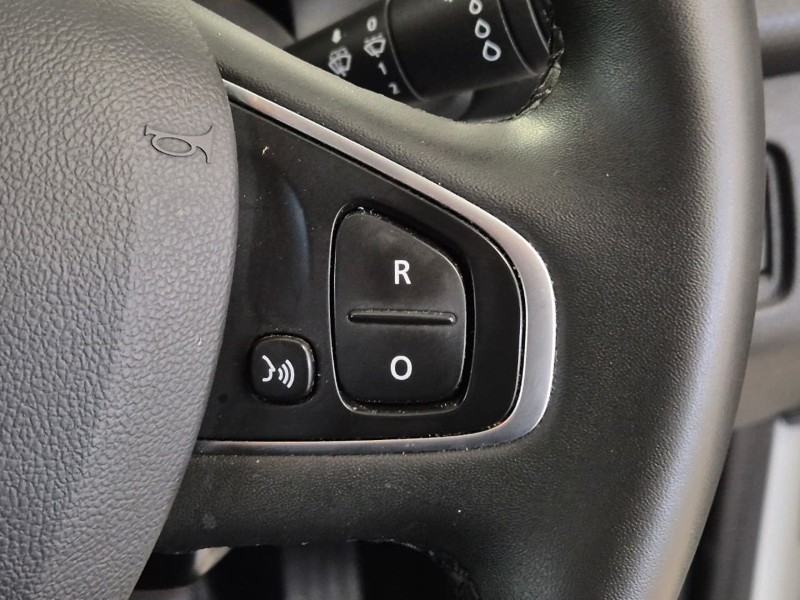 Renault Clio - Ford Bryanston - Image 14