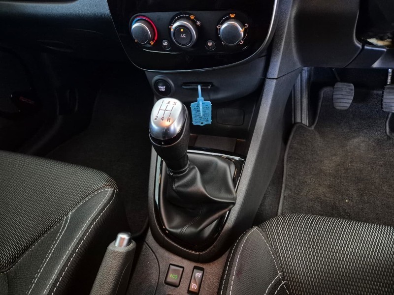 Renault Clio - Ford Bryanston - Image 15