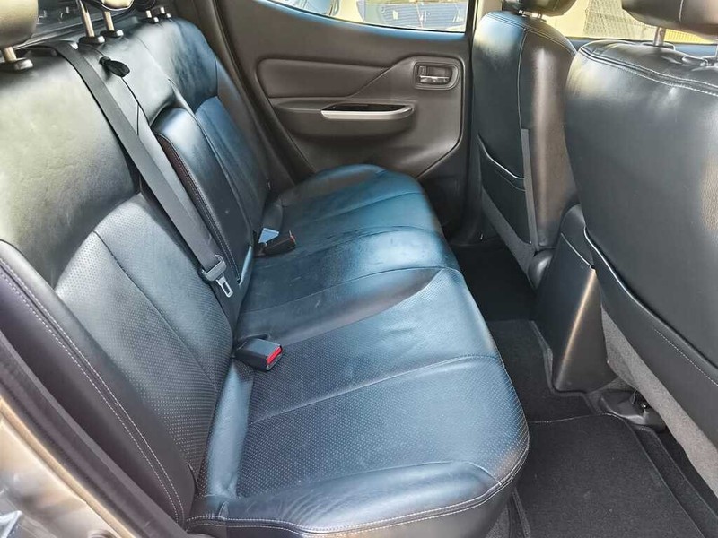 Mitsubishi Triton - King Cars Bellville/Vredekloof - Image 13