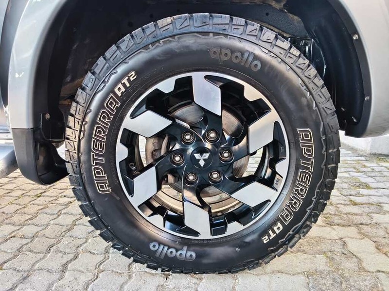 Mitsubishi Triton - King Cars Bellville/Vredekloof - Image 16