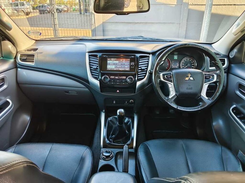Mitsubishi Triton - King Cars Bellville/Vredekloof - Image 9