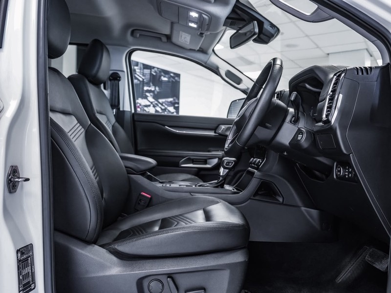 Ford Everest - Suzuki Sandton - Image 18