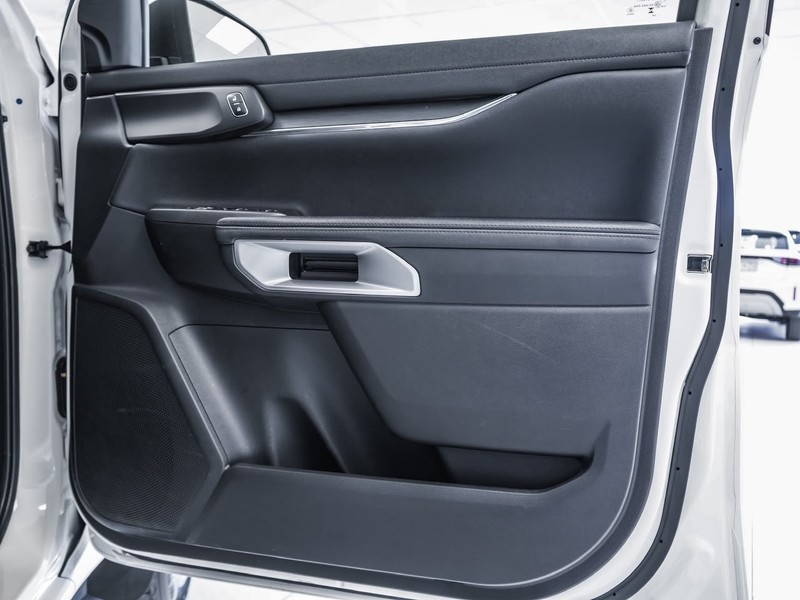 Ford Everest - Suzuki Sandton - Image 17